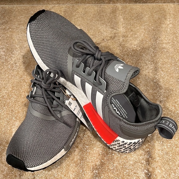 Adidas Mens Sz 10.5 NMD R1 Grey /White/ Red  GY4874 Boost Ultraboost Sneak… - Picture 2 of 4